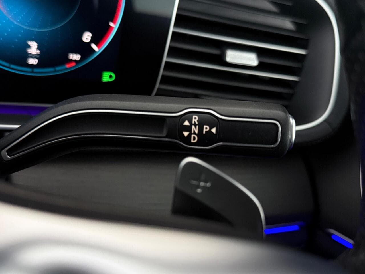 Mercedes-Benz GLE thumbnail Misc Controls