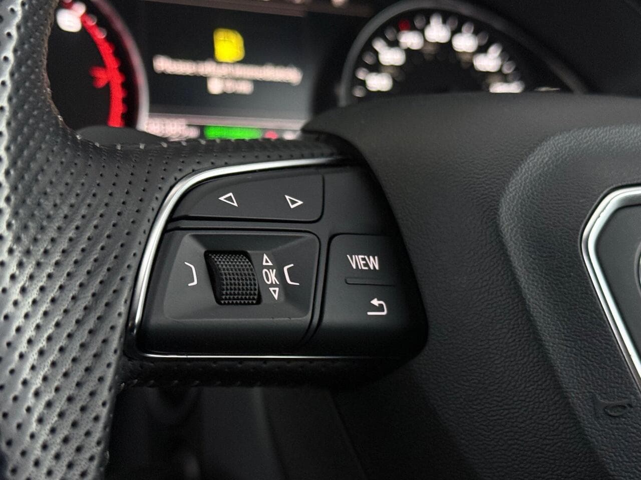 Audi Q5 thumbnail Misc Controls