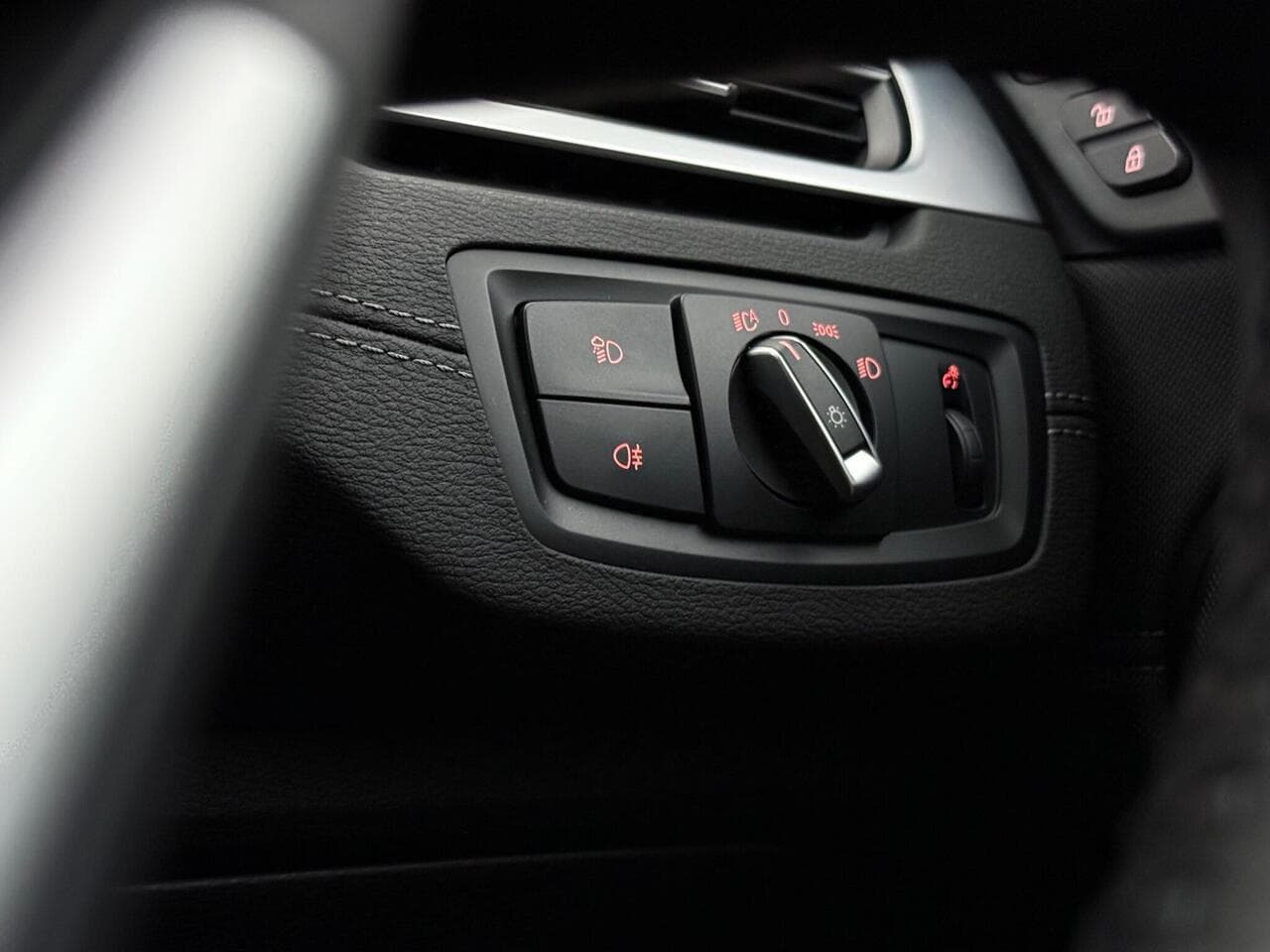 BMW X2 thumbnail Misc Controls