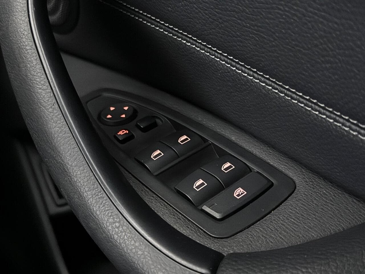 BMW X1 thumbnail Misc Controls