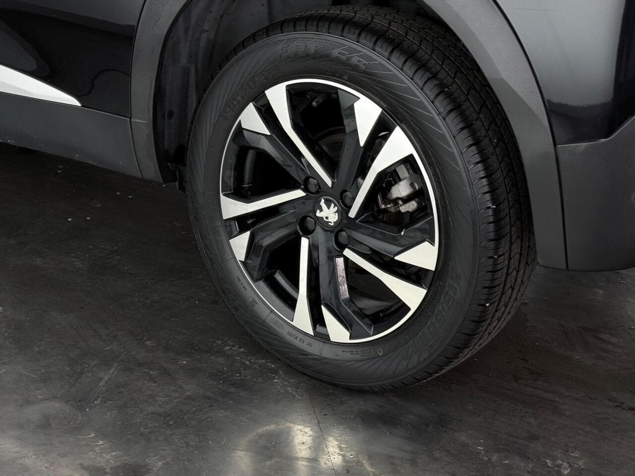 Peugeot 2008 thumbnail Wheel