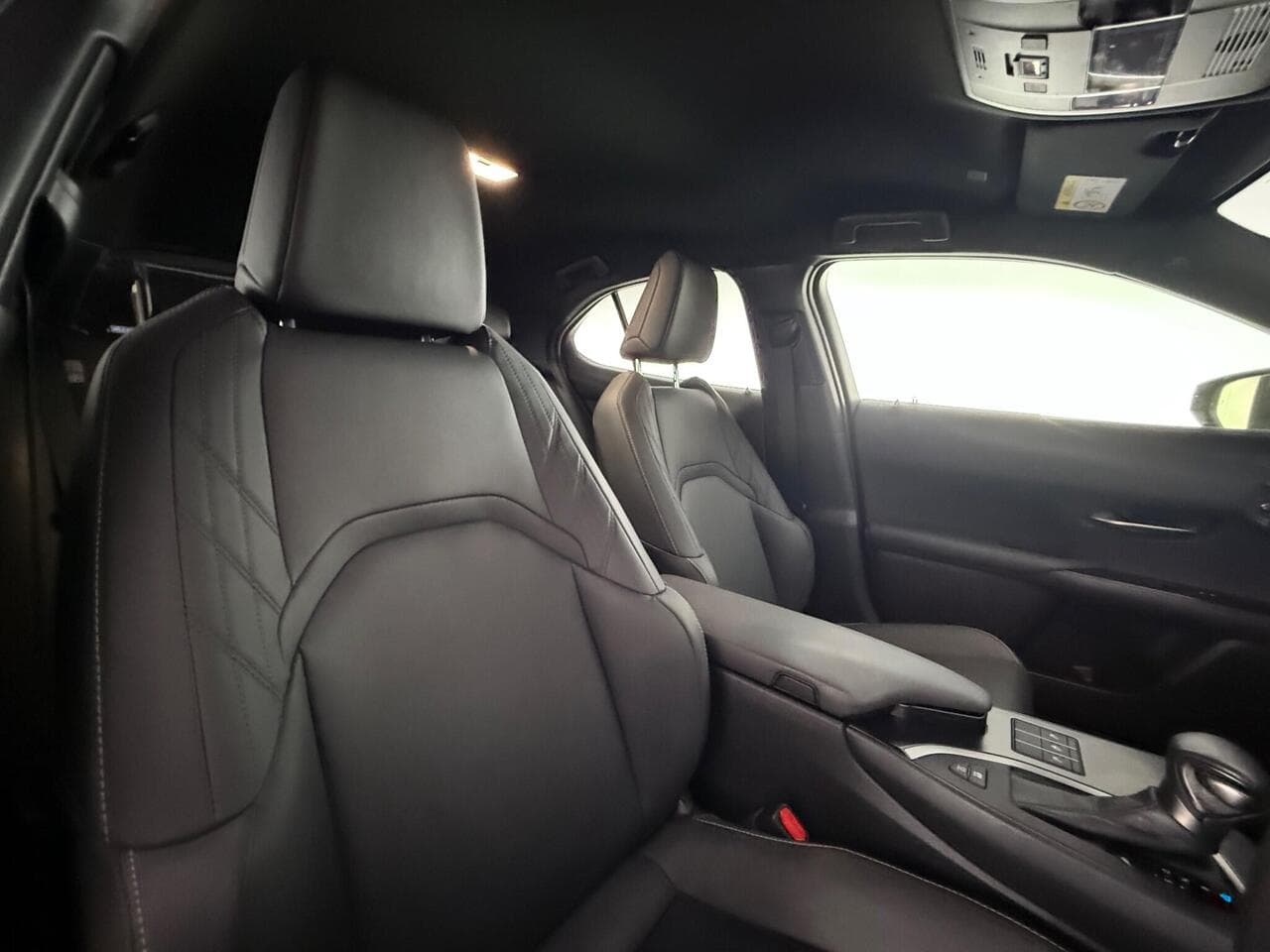 Lexus UX thumbnail Seat Driver