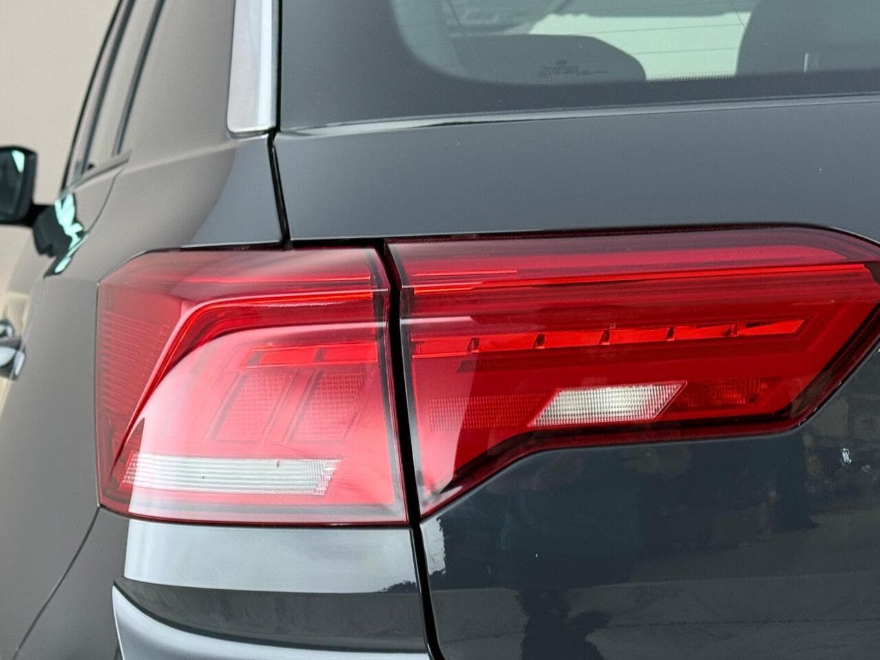 Volkswagen T-Roc thumbnail Lights Rear