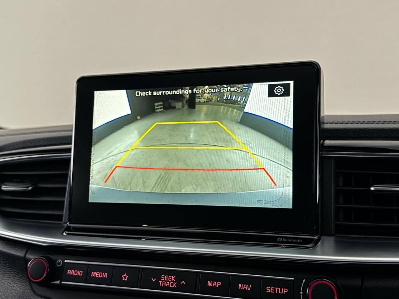 Kia Ceed thumbnail Infotainment System