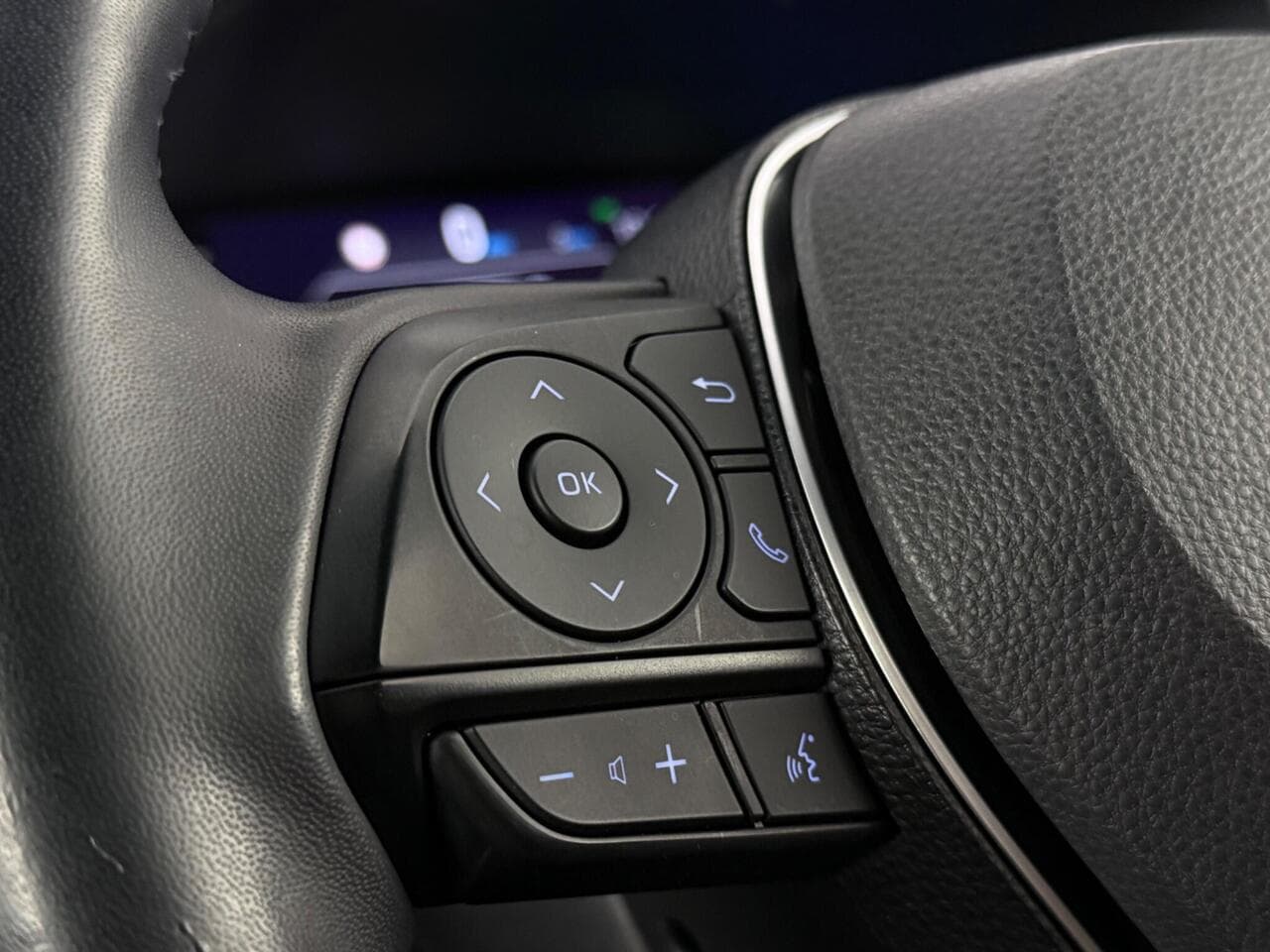 Toyota RAV4 thumbnail Misc Controls
