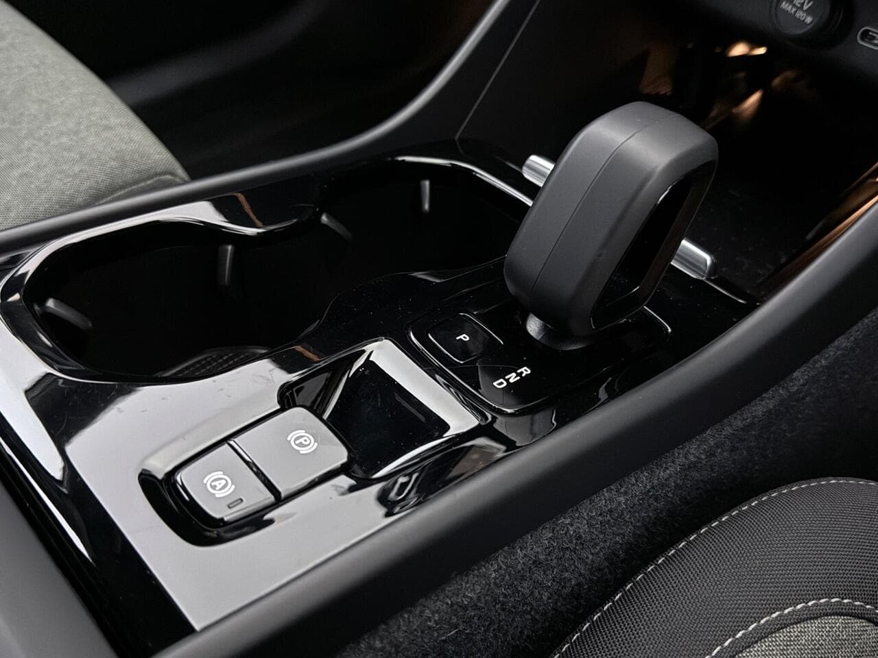 Volvo XC40 thumbnail Interior Front