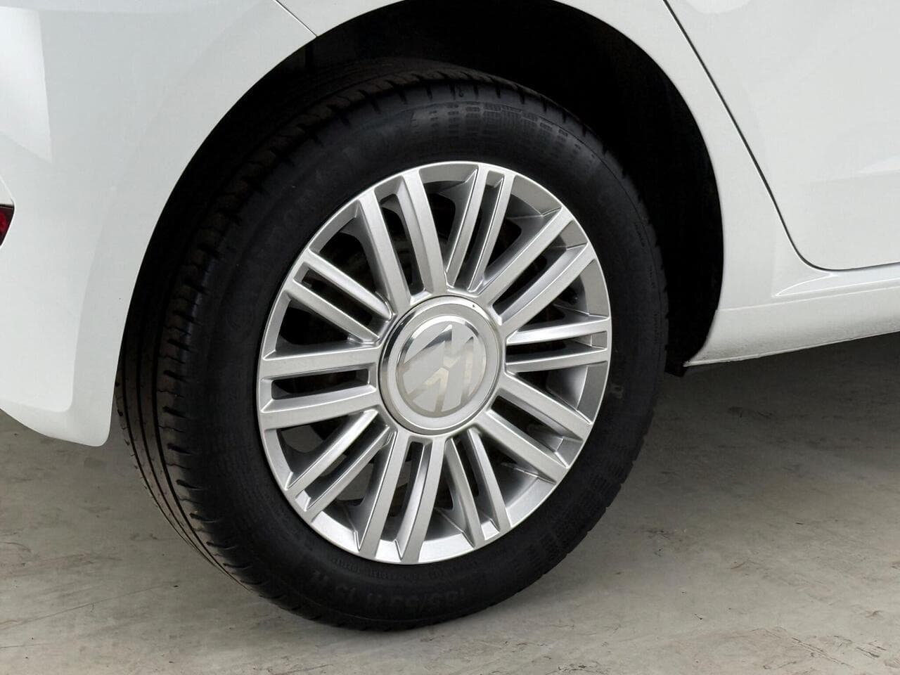 Volkswagen up! thumbnail Wheel