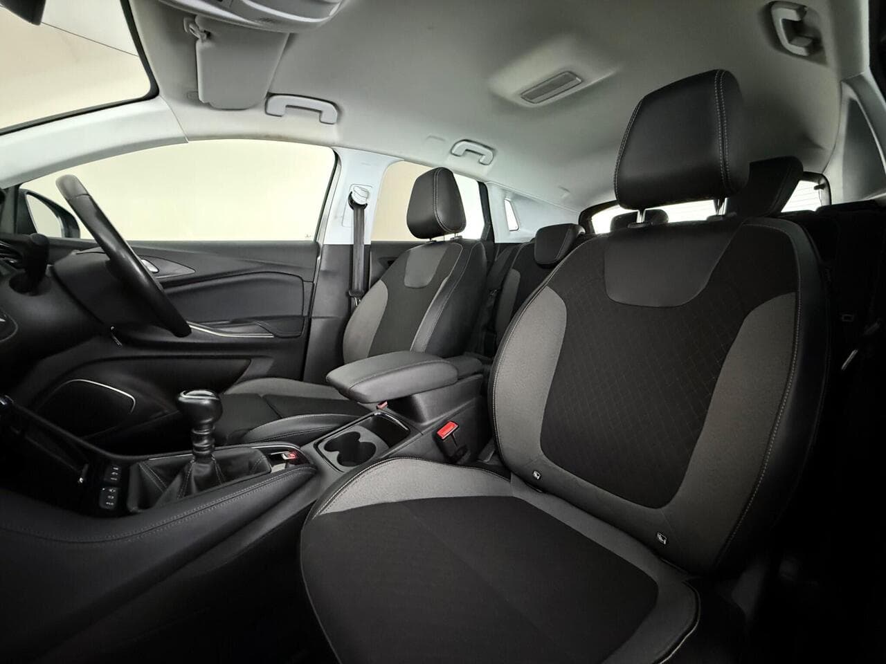 Vauxhall Grandland X thumbnail Seat Front Passenger