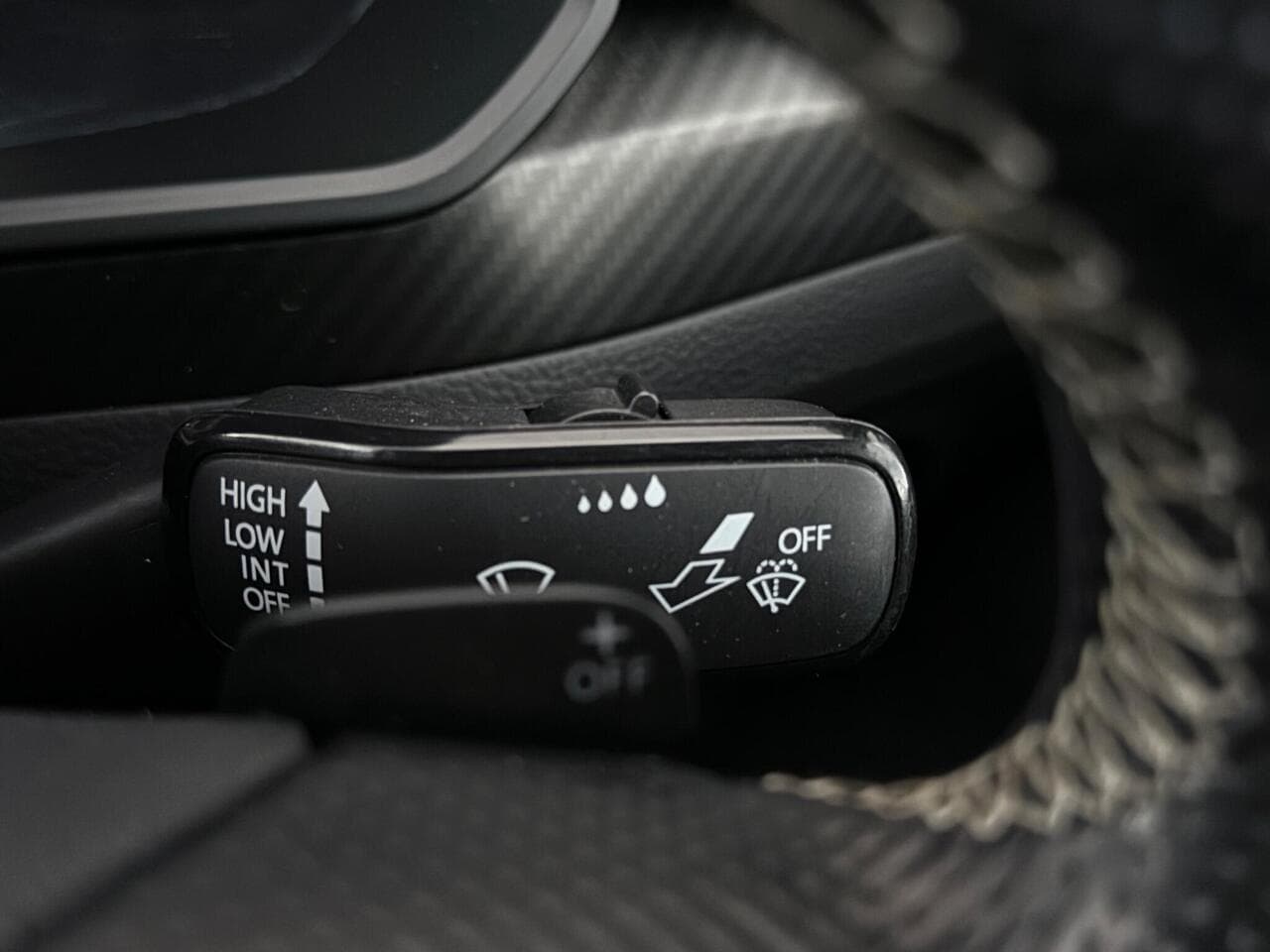 Skoda Superb thumbnail Misc Controls