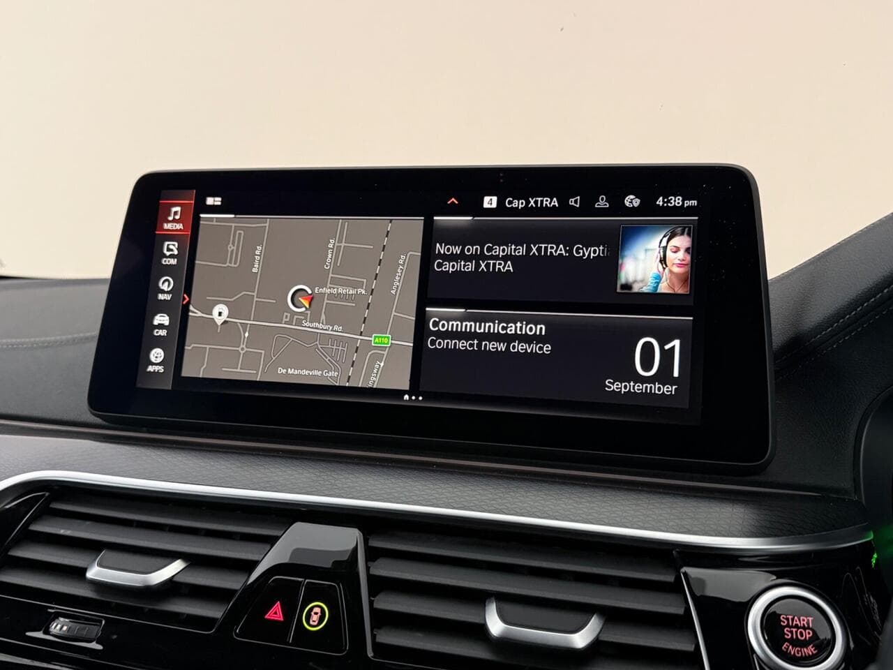 BMW 5 Series thumbnail Infotainment System
