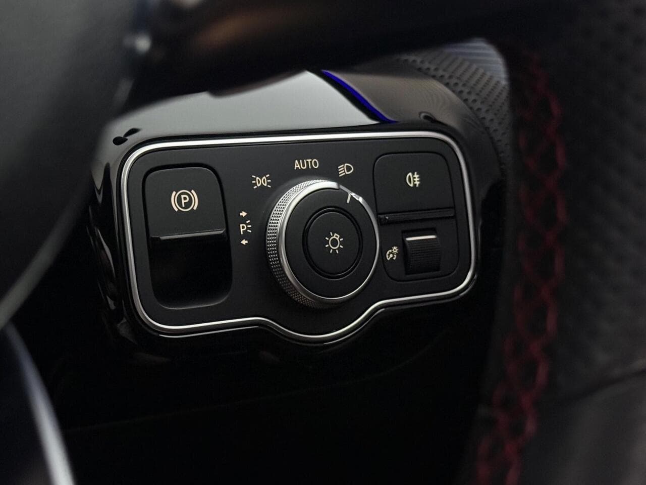 Mercedes-Benz A Class thumbnail Misc Controls