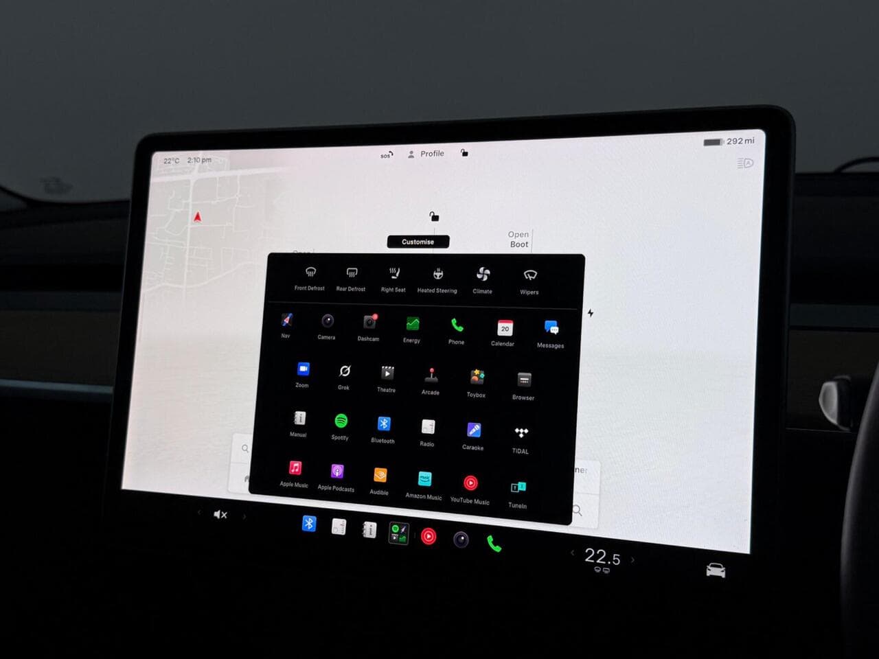 Tesla Model 3 thumbnail Infotainment System