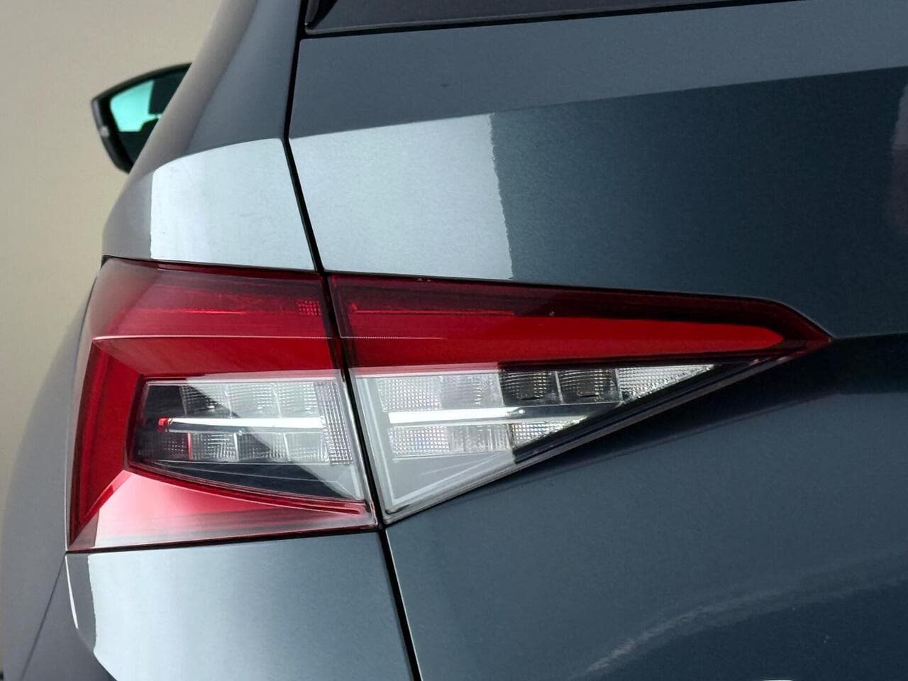 Skoda Kodiaq thumbnail Lights Rear