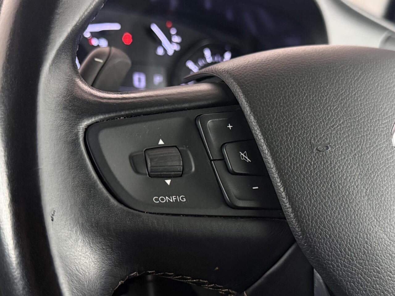 Citroen Dispatch thumbnail Misc Controls