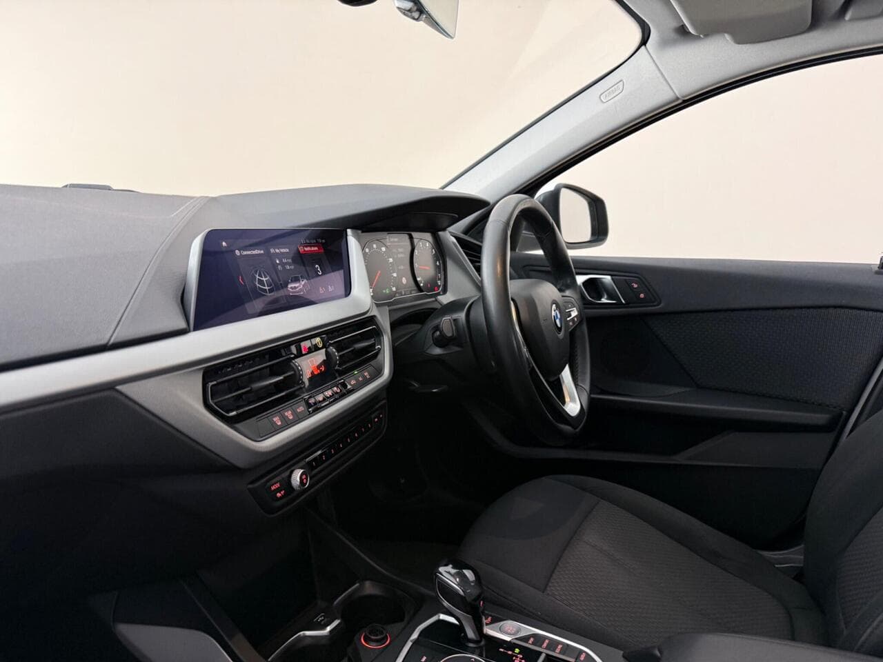 BMW 1 Series thumbnail Interior Front