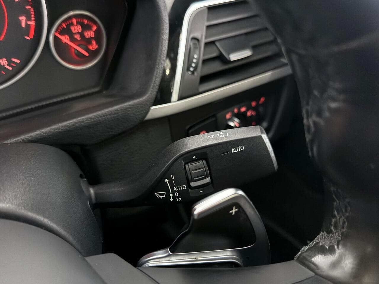 BMW 3 Series thumbnail Misc Controls