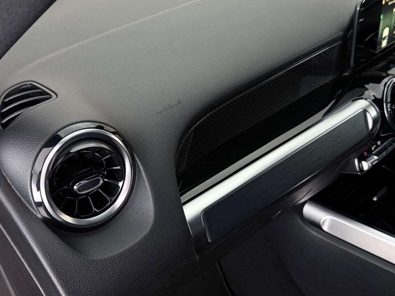 Mercedes-Benz GLB thumbnail Misc Controls