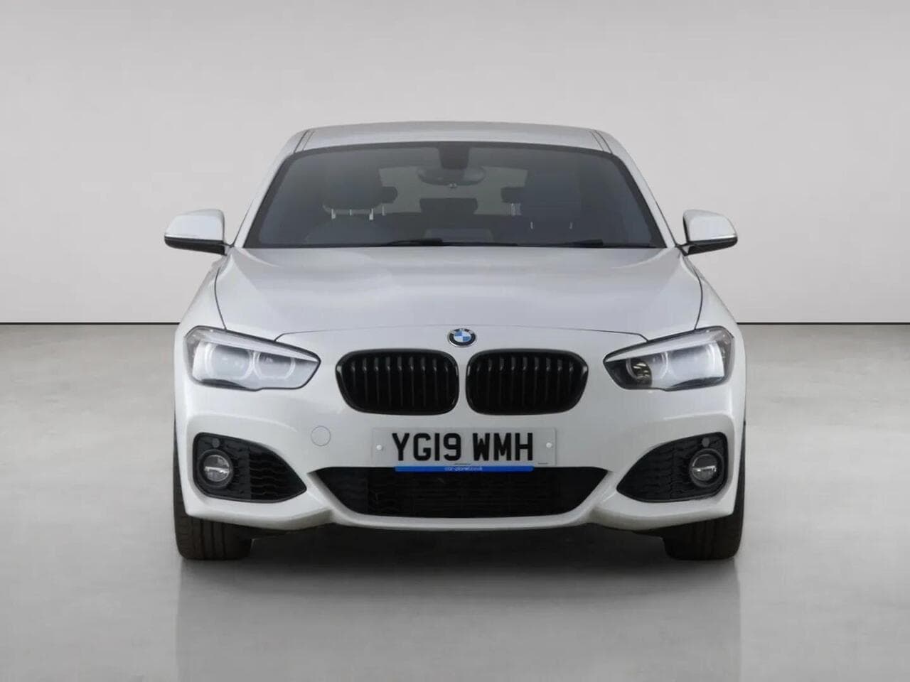 BMW 1 Series thumbnail Front