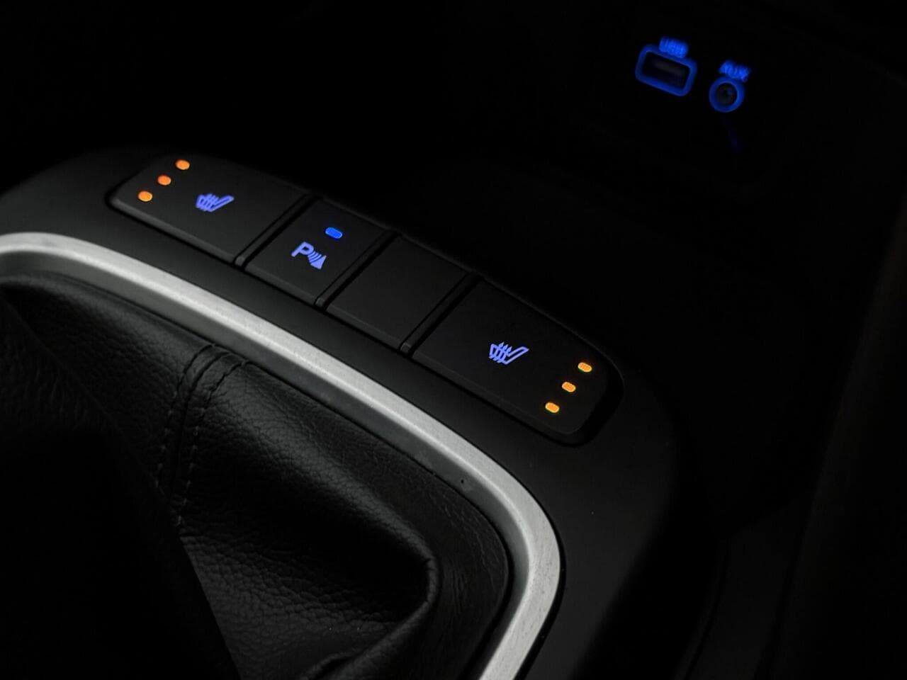 Hyundai Santa Fe thumbnail Misc Controls