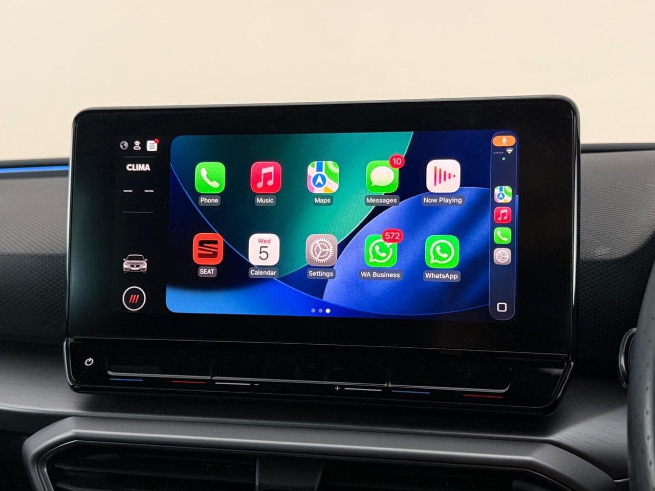SEAT Leon thumbnail Infotainment System