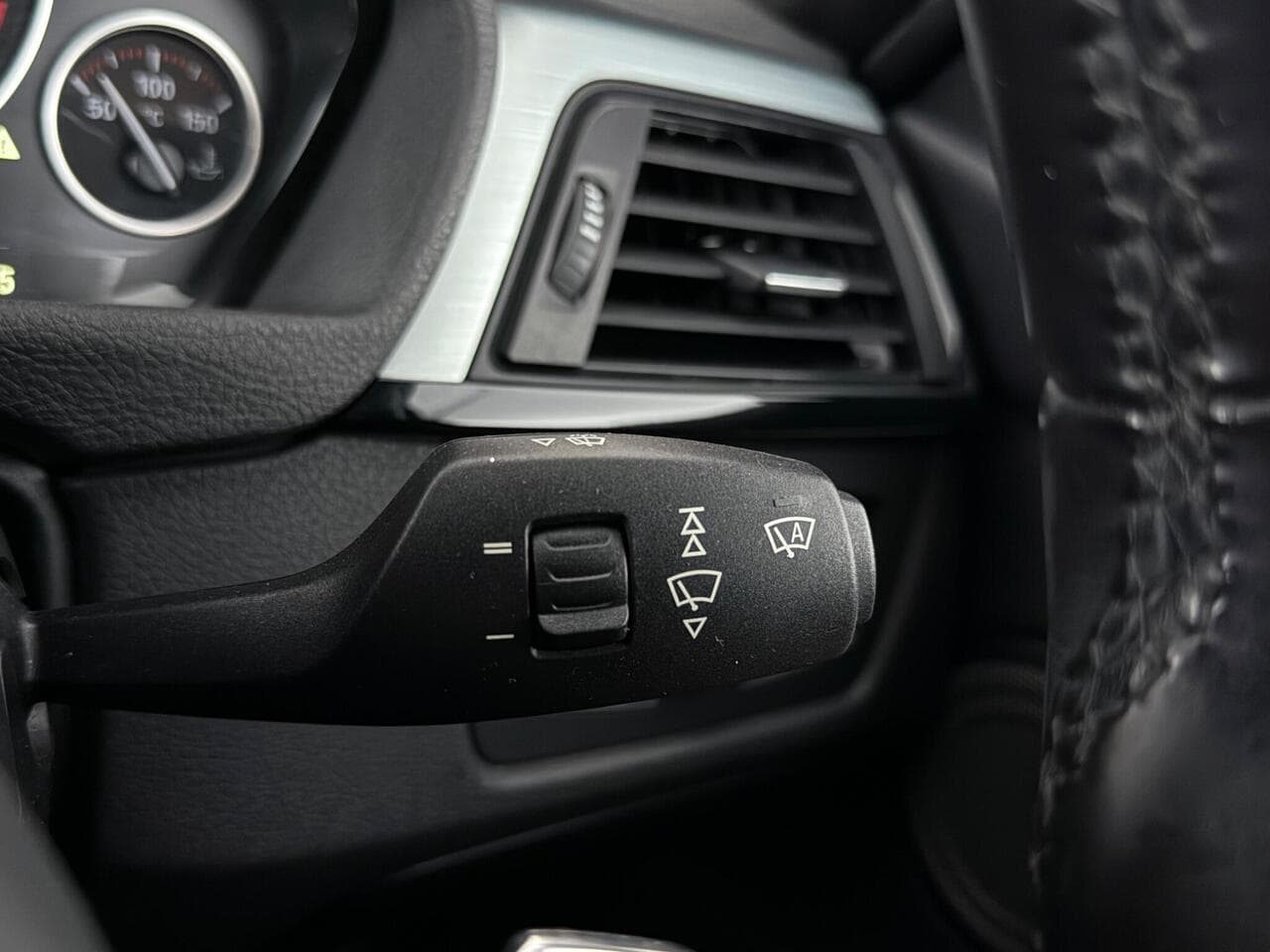 BMW 3 Series thumbnail Misc Controls