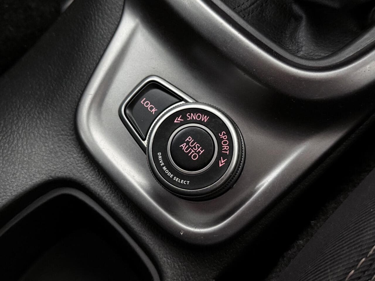 Suzuki Vitara thumbnail Misc Controls
