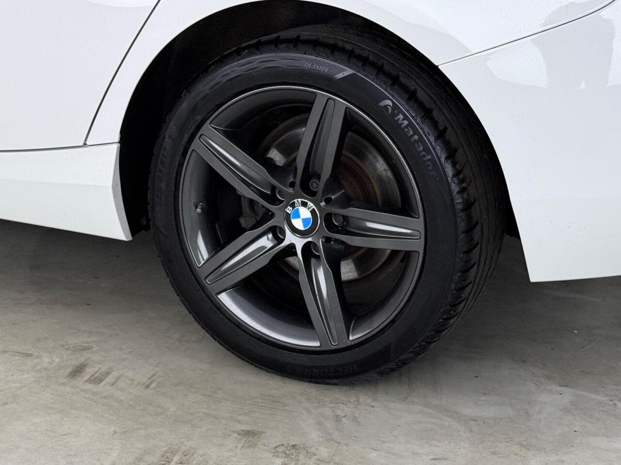 BMW 1 Series thumbnail Wheel