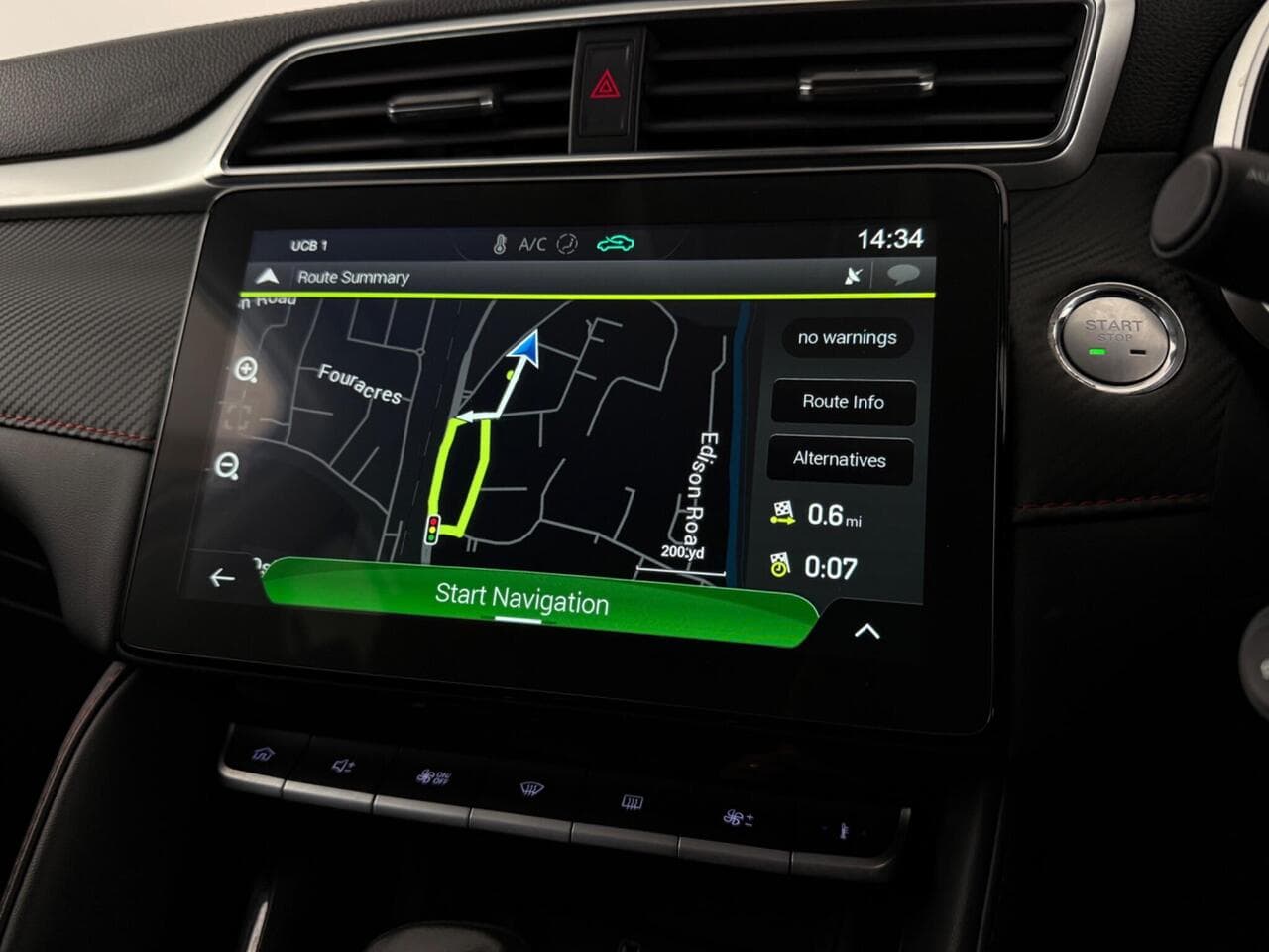 MG MG ZS thumbnail Infotainment System