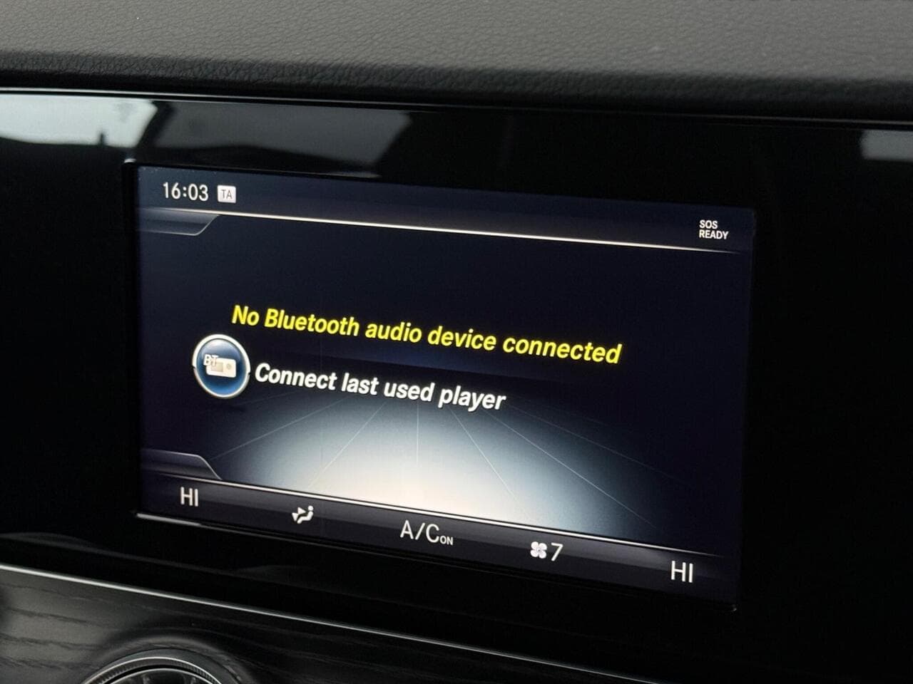 Mercedes-Benz E Class thumbnail Infotainment System