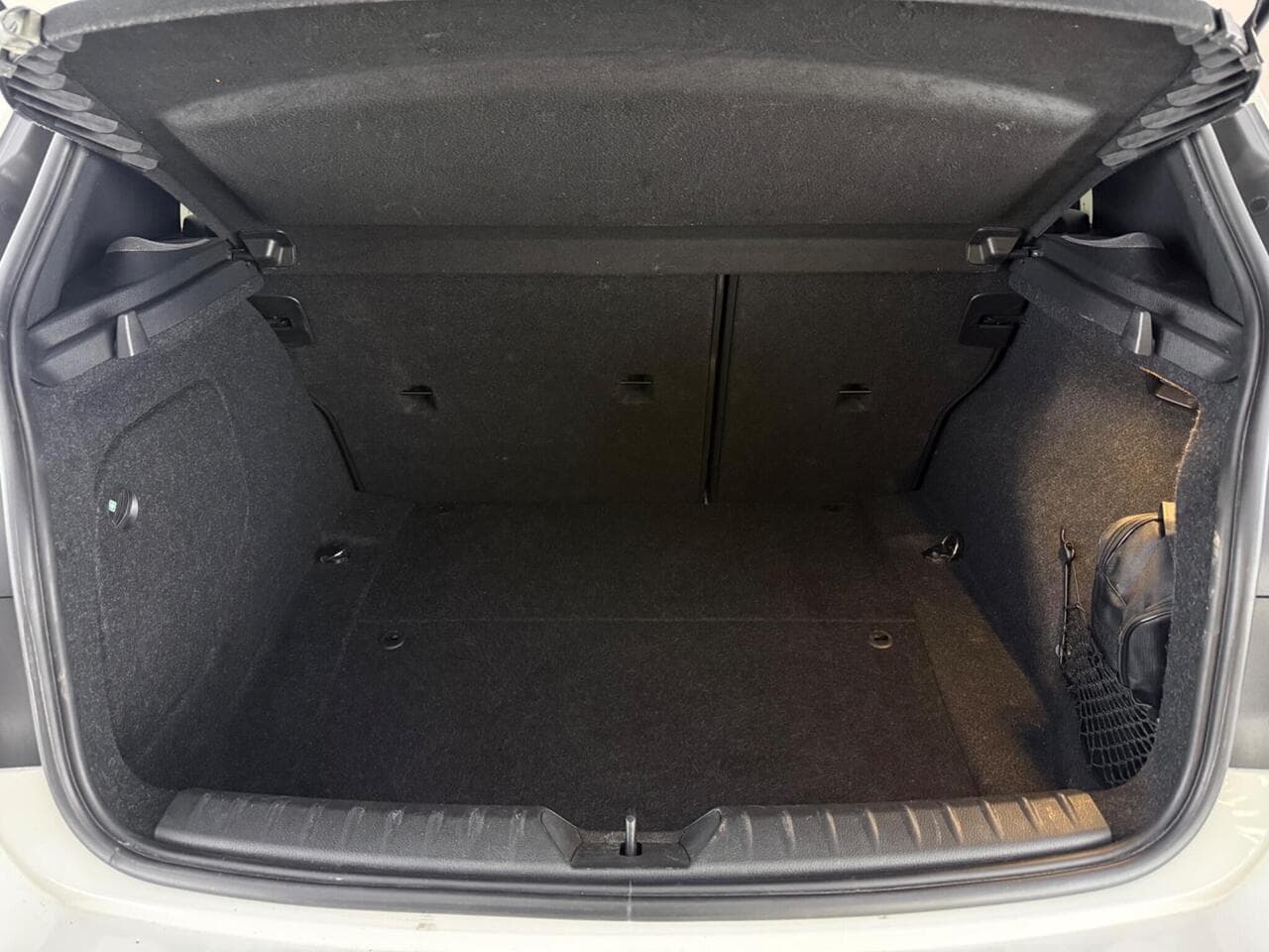 BMW 1 Series thumbnail Boot