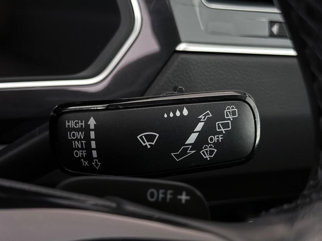 Volkswagen Tiguan thumbnail Misc Controls