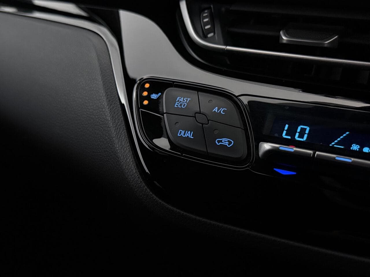 Toyota C-HR thumbnail Misc Controls