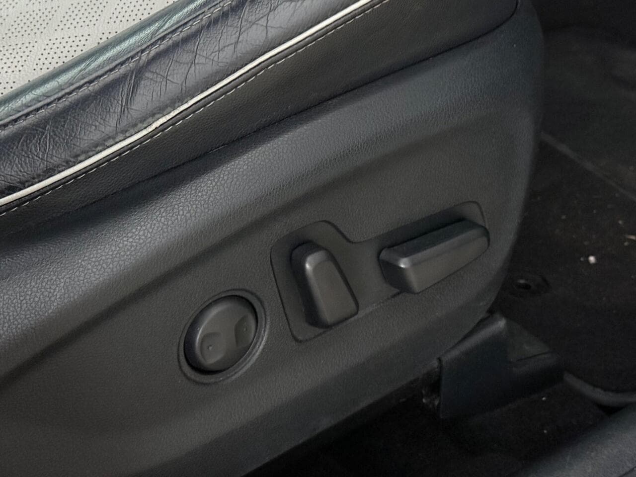 Kia Sportage thumbnail Misc Controls
