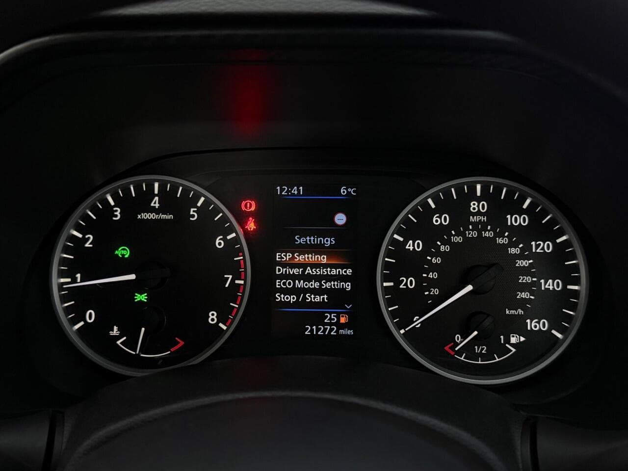Nissan Juke thumbnail Driver Instruments