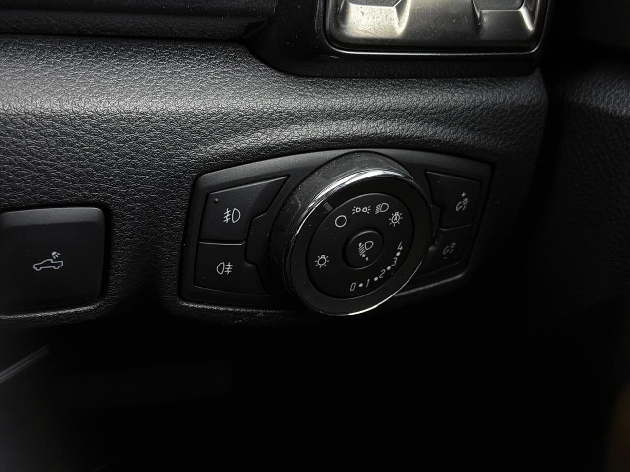 Ford Ranger thumbnail Misc Controls