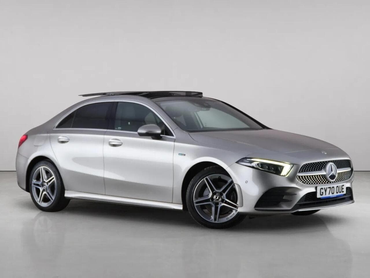 Mercedes-Benz A Class - Mercedes-Benz A Class 1.3 A250e 15.6kWh AMG Line (Premium Plus 2) 8G-DCT Euro 6 (s/s) 4dr