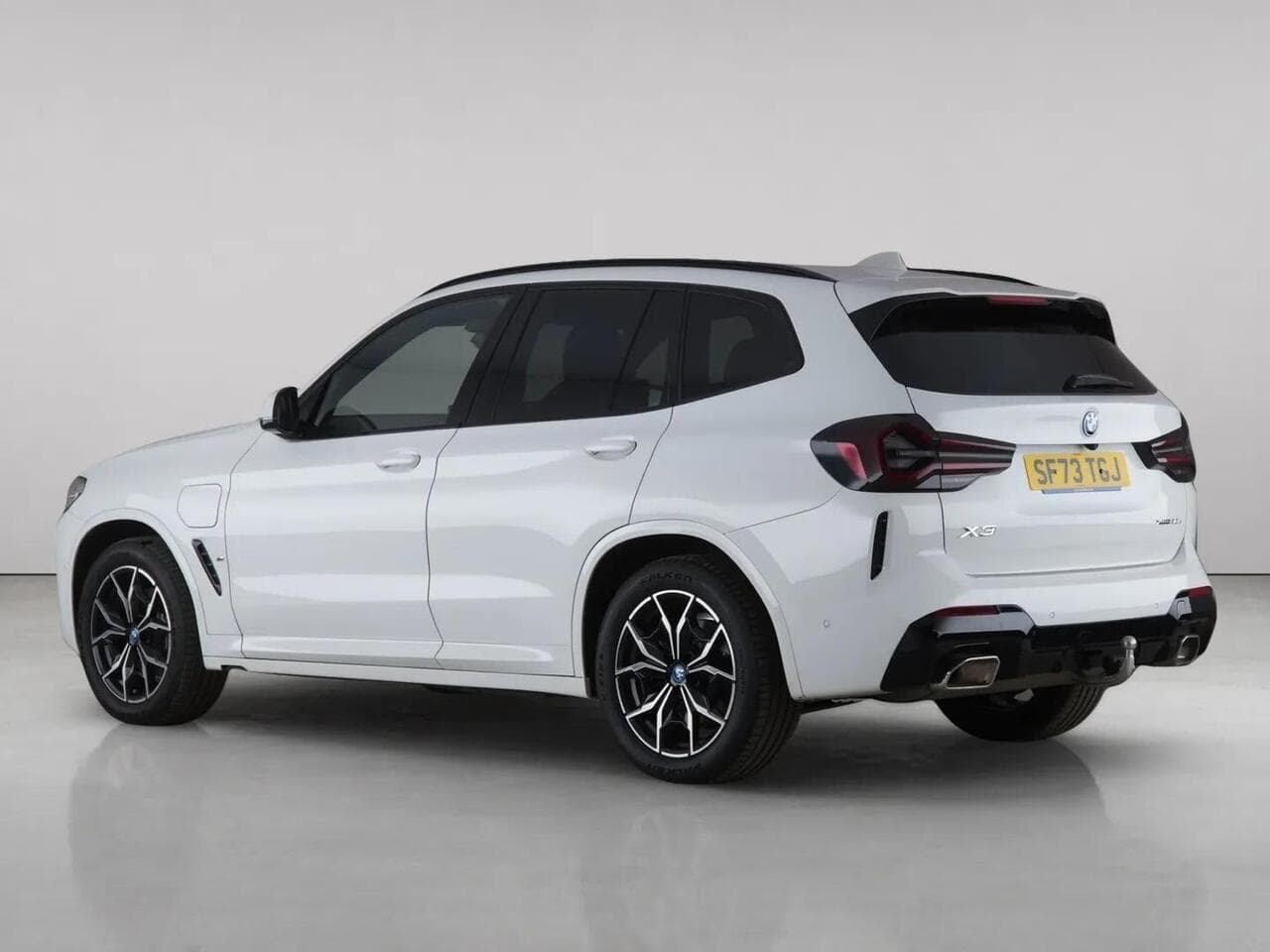 BMW X3 thumbnail Rear Left