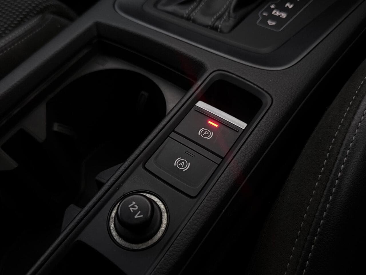 Audi Q3 thumbnail Misc Controls