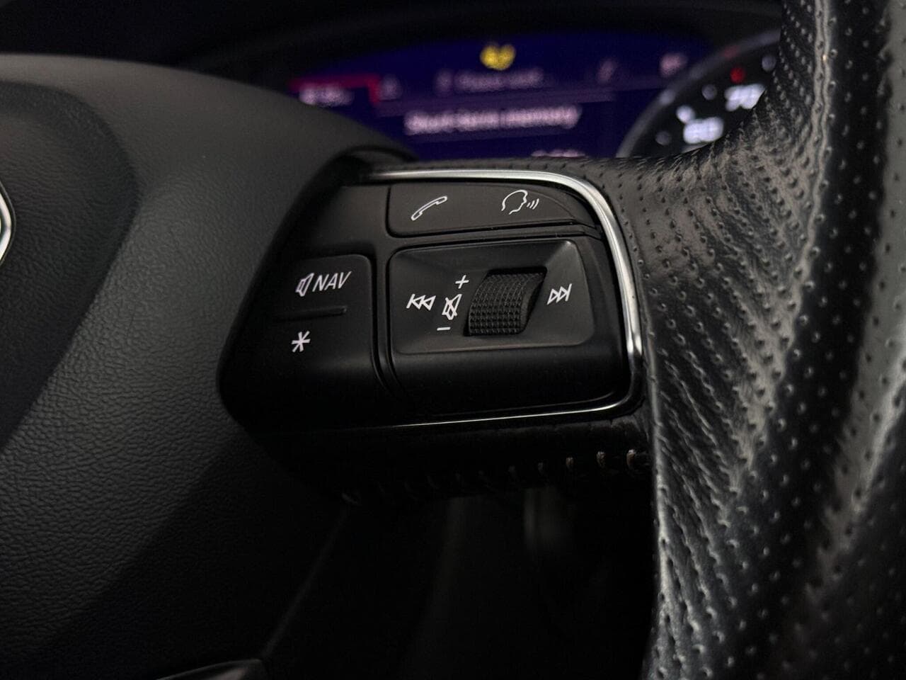 Audi Q7 thumbnail Misc Controls