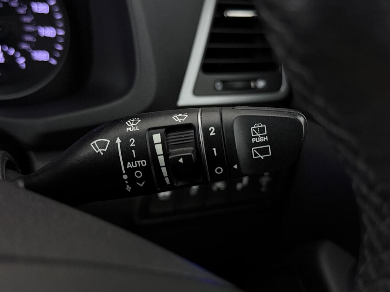 Hyundai TUCSON thumbnail Misc Controls