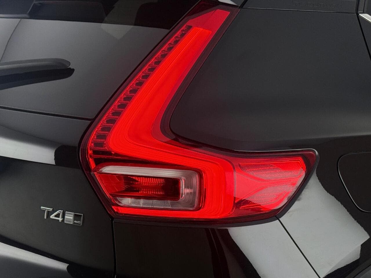 Volvo XC40 thumbnail Lights Rear