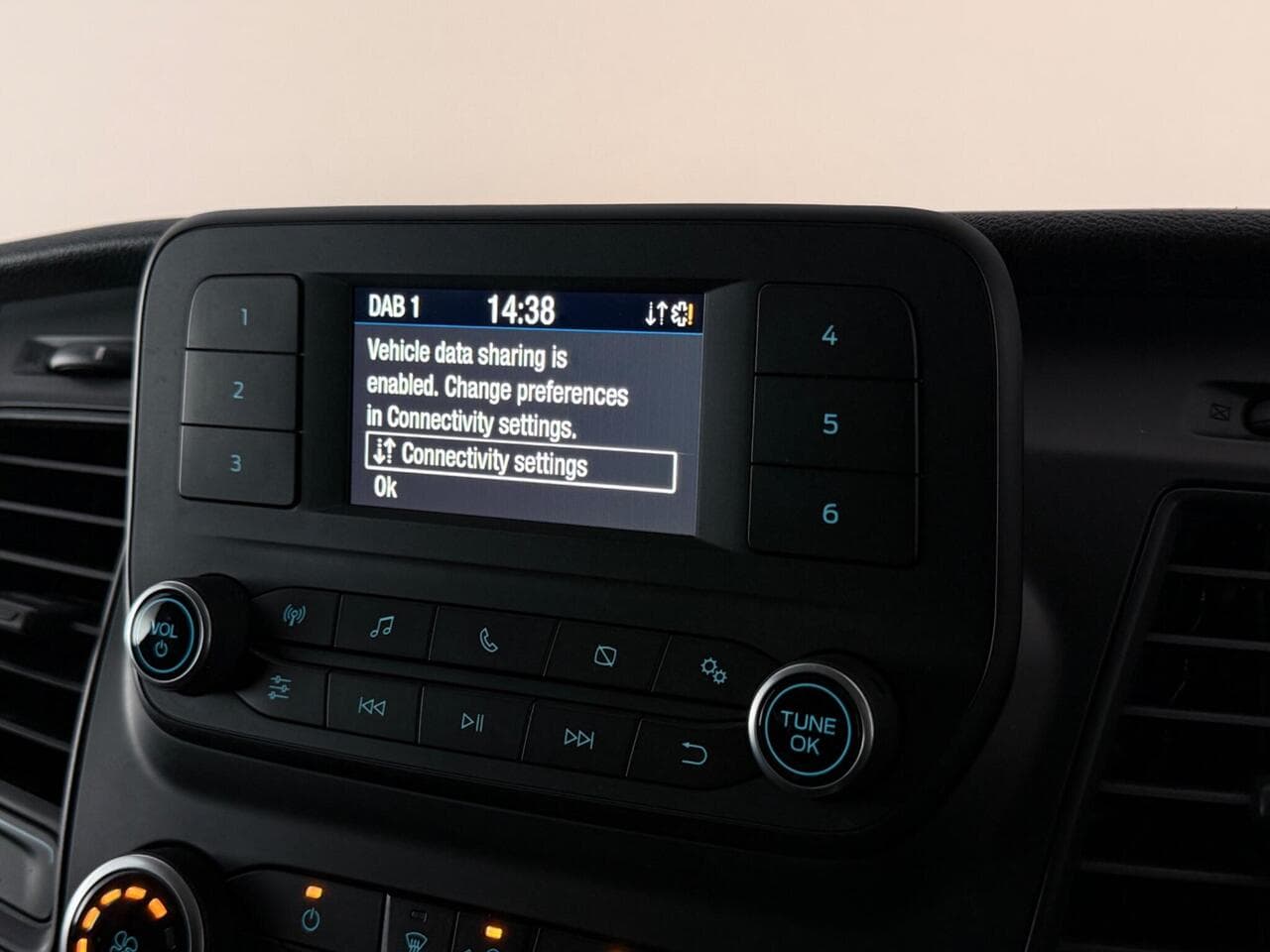 Ford Transit Custom thumbnail Infotainment System