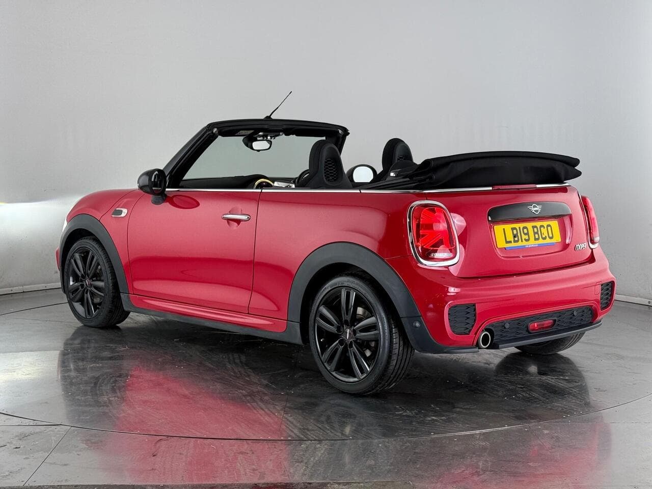 MINI Convertible thumbnail Rear Left