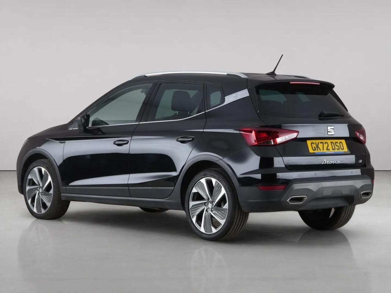 SEAT Arona thumbnail Rear Left