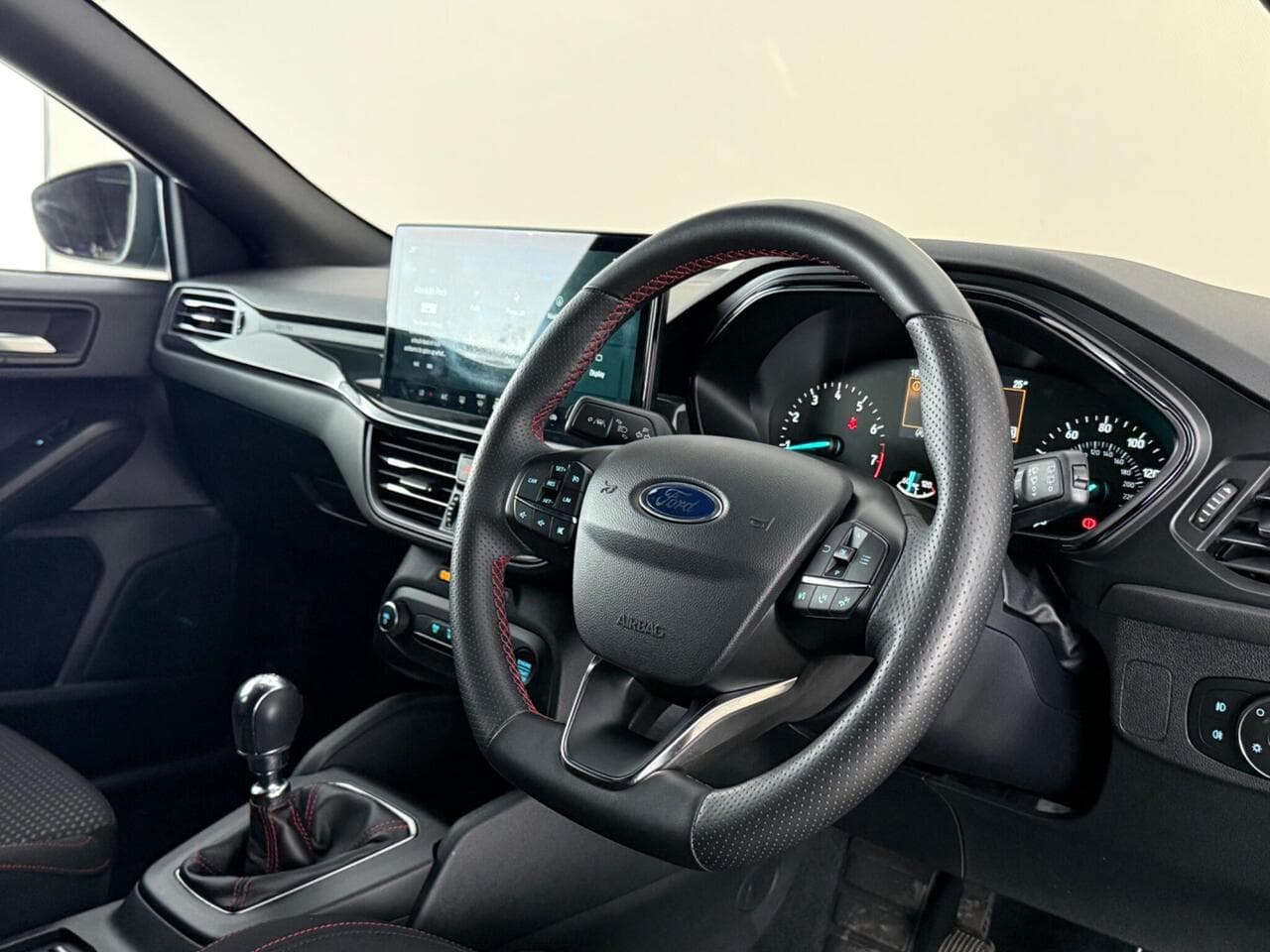 Ford Focus thumbnail Interior Front