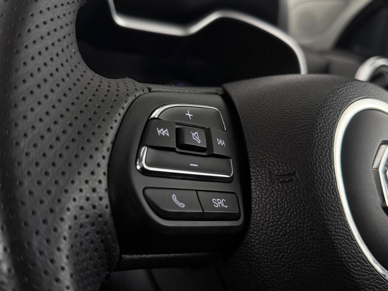 MG MG ZS thumbnail Misc Controls