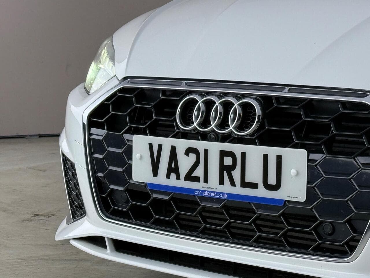 Audi A5 thumbnail Badge Exterior