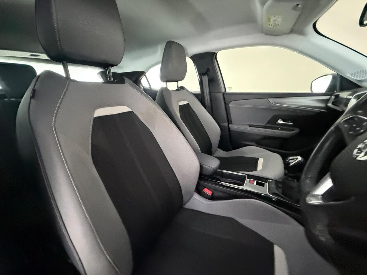 Vauxhall Mokka thumbnail Seat Driver