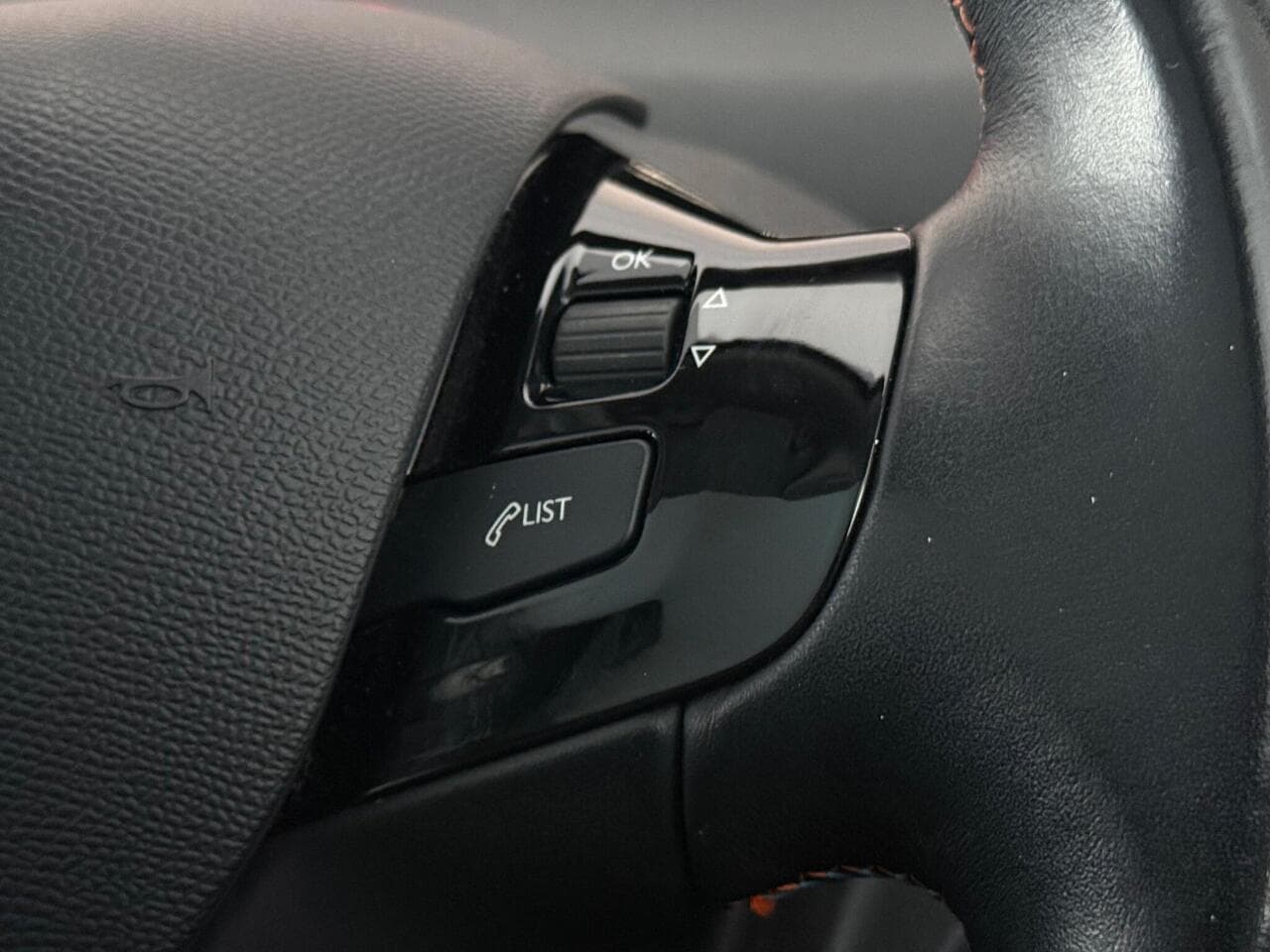 Peugeot 308 thumbnail Misc Controls