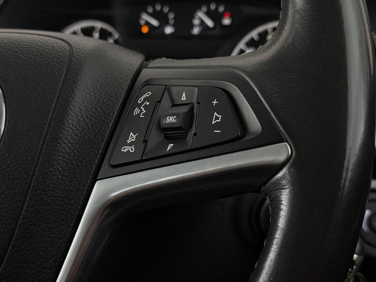 Vauxhall Mokka X thumbnail Misc Controls